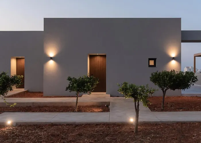 Aku Suites With Private Pools